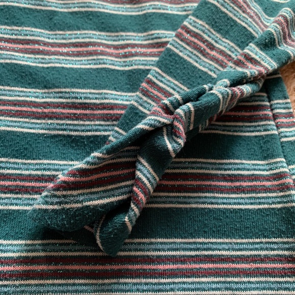 Small Striped Green V-Neck Hollister Long Sleeve - Picture 4 of 5